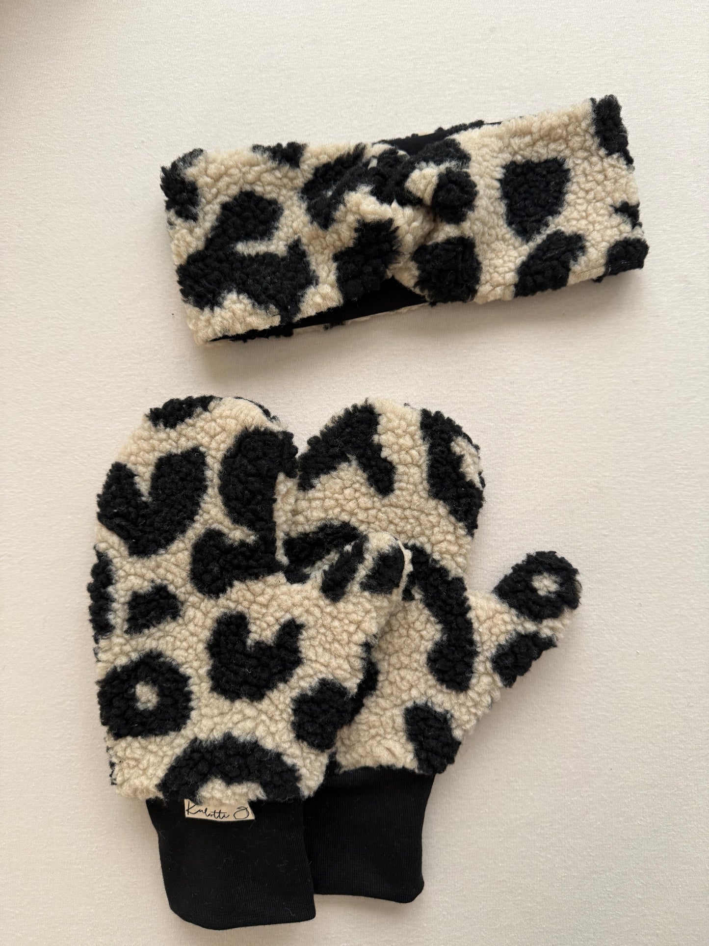 Fäustlinge I Leoprint