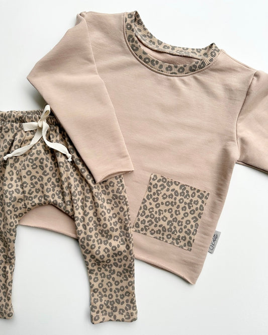 Oversized Langarmshirt I Hellbraun-Leo